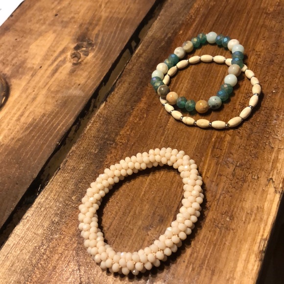 Beach bracelets - Picture 4 of 5